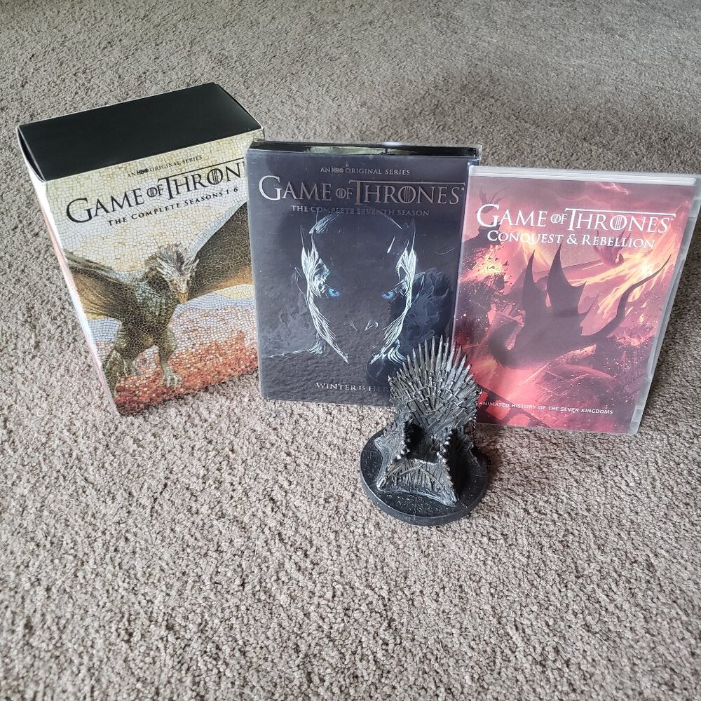 Game of Thrones season 1-7 DVD box set bundle with bonus animated dvd & ornament